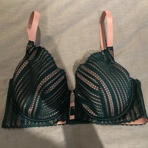 VICTORIAS SECRET bra